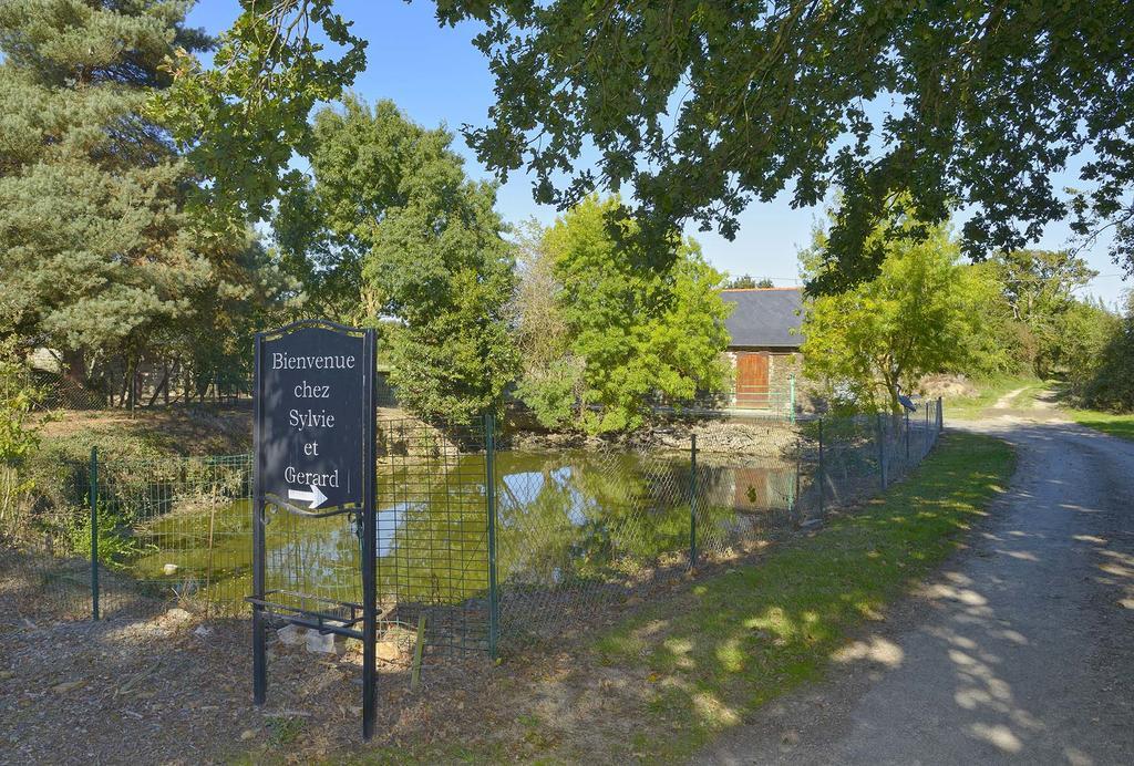 Sainte-Gemme-dʼAndigné Domaine De La Cour B&B 외부 사진