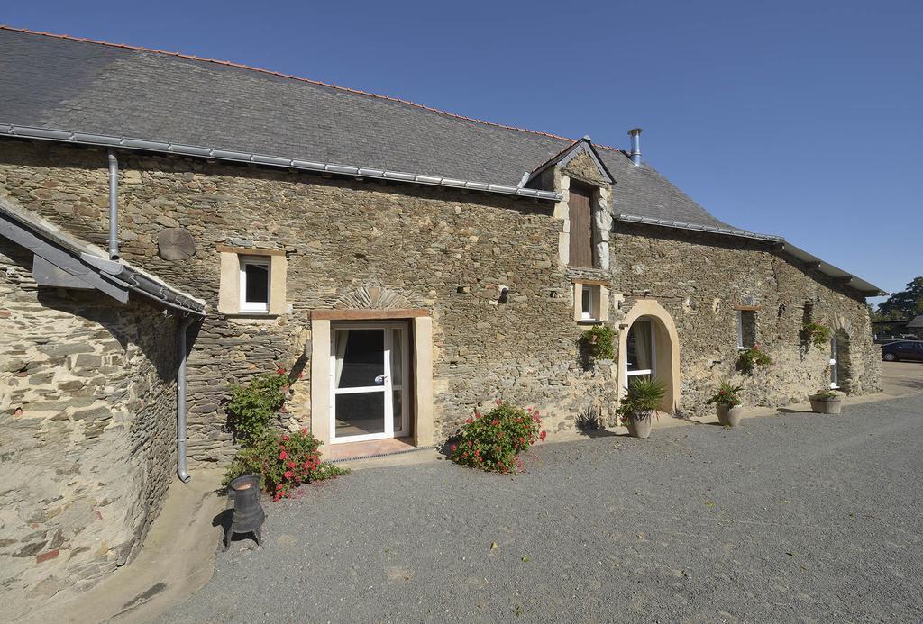 Sainte-Gemme-dʼAndigné Domaine De La Cour B&B 외부 사진